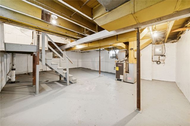 400 Broadway Ave, Mckees Rocks, PA 15136