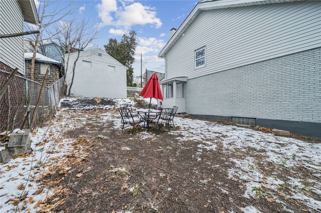 400 Broadway Ave, Mckees Rocks, PA 15136