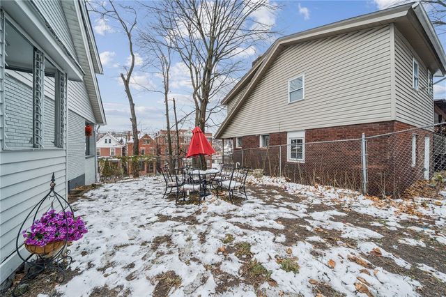 400 Broadway Ave, Mckees Rocks, PA 15136