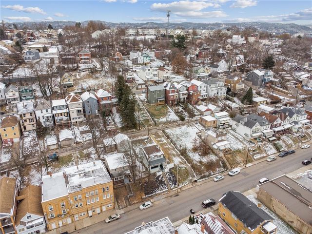 400 Broadway Ave, Mckees Rocks, PA 15136