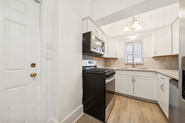 400 Broadway Ave, Mckees Rocks, PA 15136