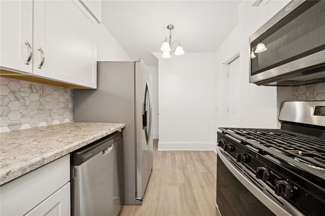 400 Broadway Ave, Mckees Rocks, PA 15136