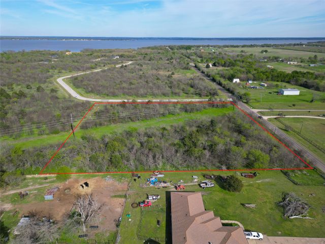 8001 Big Water Lane, Kemp, TX 75143