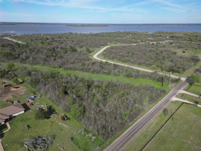 8001 Big Water Lane, Kemp, TX 75143