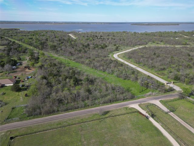 8001 Big Water Lane, Kemp, TX 75143