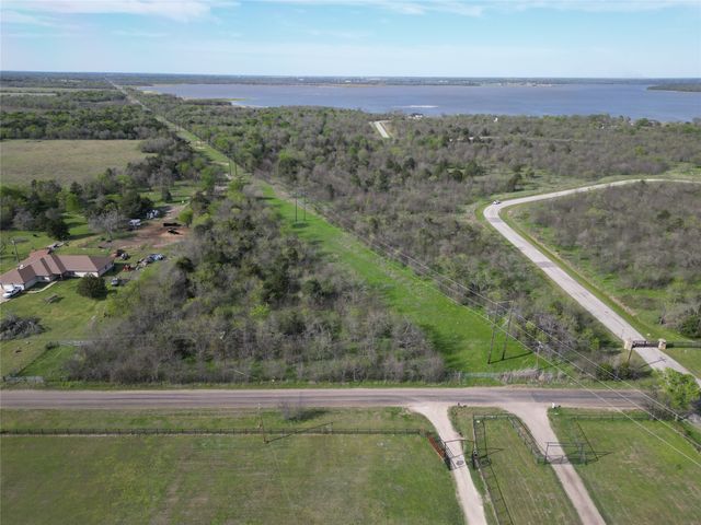 8001 Big Water Lane, Kemp, TX 75143