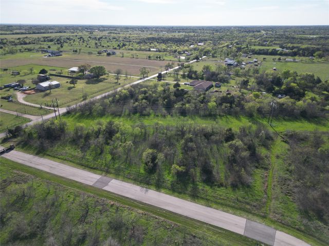 8001 Big Water Lane, Kemp, TX 75143