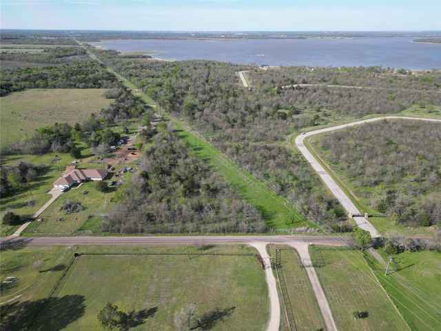 8001 Big Water Lane, Kemp, TX 75143