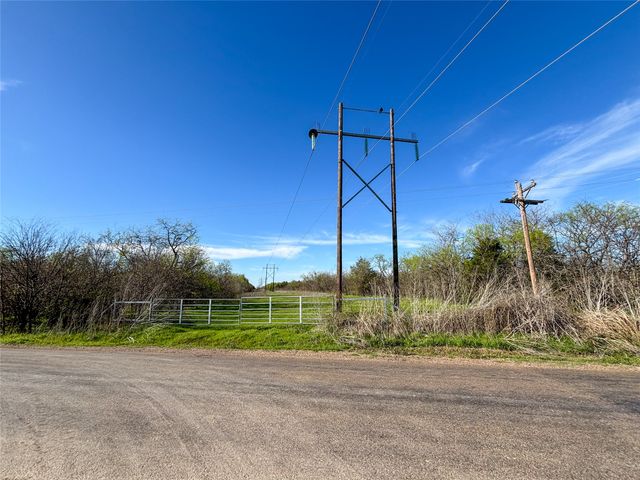 8001 Big Water Lane, Kemp, TX 75143