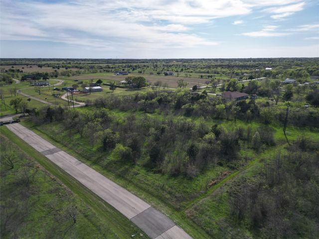 8001 Big Water Lane, Kemp, TX 75143