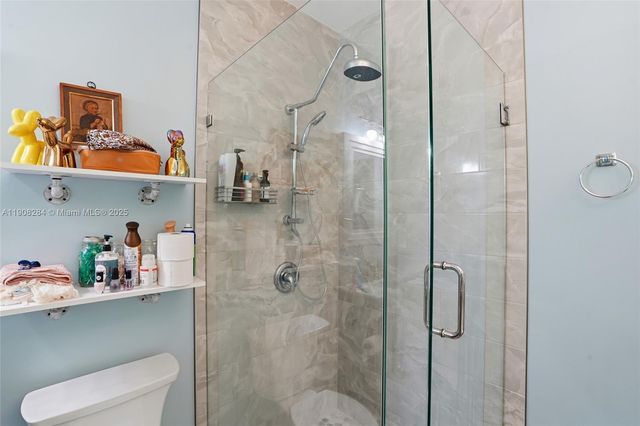 270 River Oaks Dr, La Belle, FL 33935