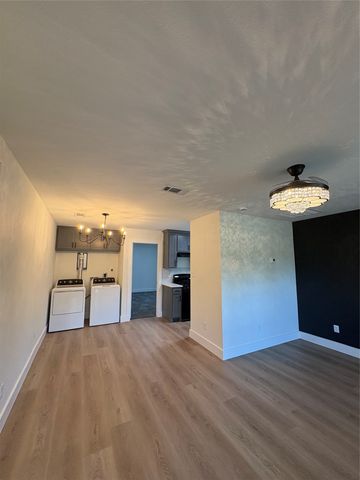 3927 Malcolm X Blvd, Dallas, TX 75215