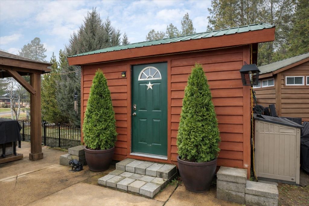 261 N Tall Pine Loop, Usk, WA 99180 photo 6