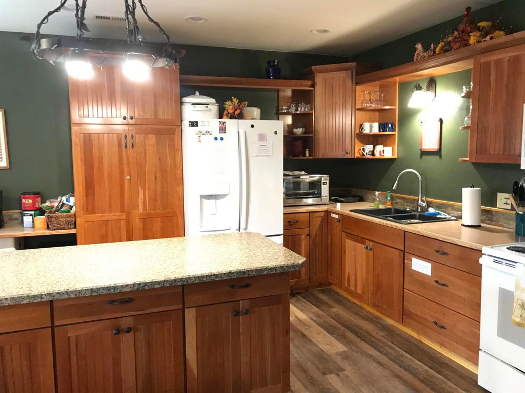 261 N Tall Pine Loop, Usk, WA 99180 photo 8