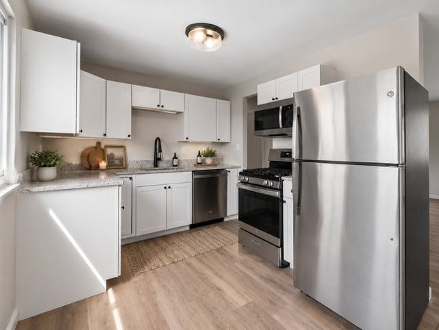 755 Cottonwood Dr, Monroeville, PA 15146