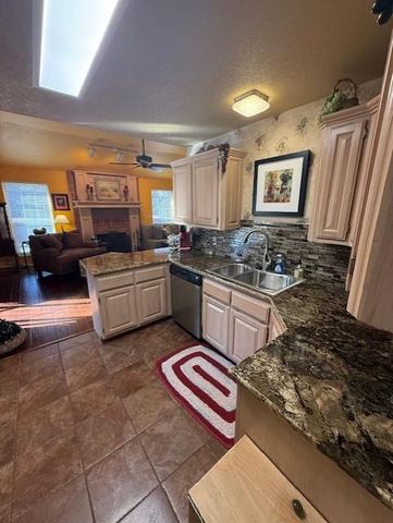 17 Sequoyah Boulevard, Shawnee, OK 74801