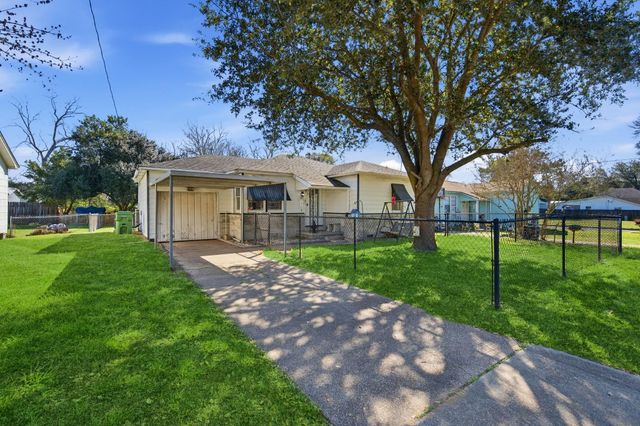 1604 Kipling Street, Liberty, TX 77575