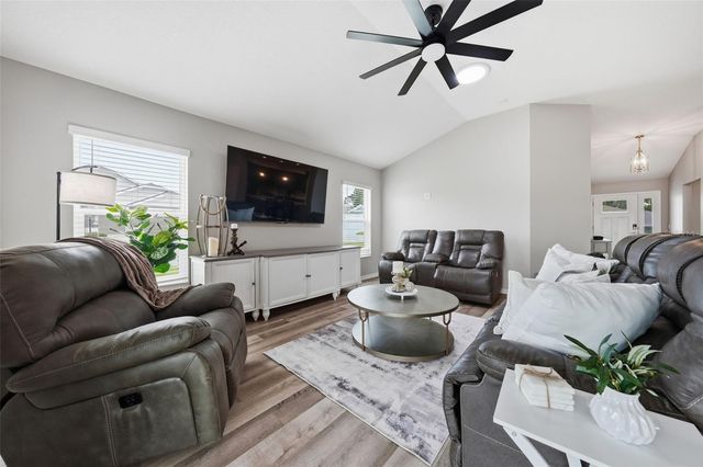 2006 OPPENHEIMER COURT, The Villages, FL 34762
