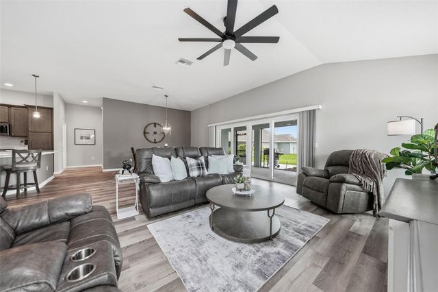 2006 OPPENHEIMER COURT, The Villages, FL 34762