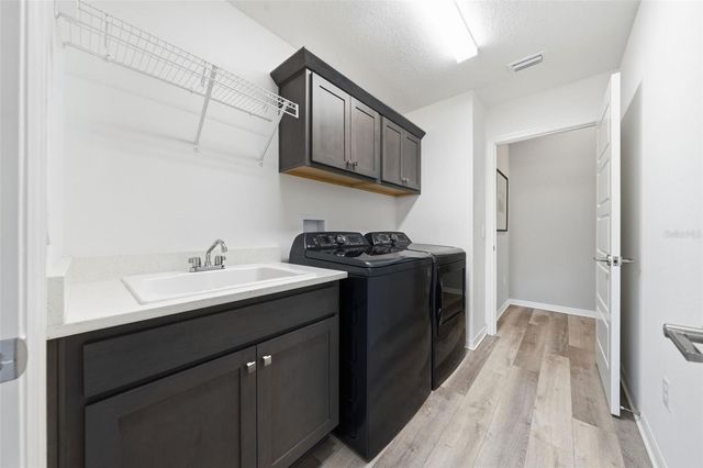 2006 OPPENHEIMER COURT, The Villages, FL 34762