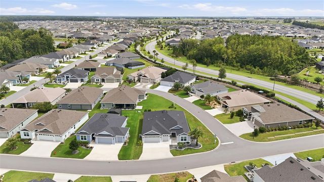 2006 OPPENHEIMER COURT, The Villages, FL 34762