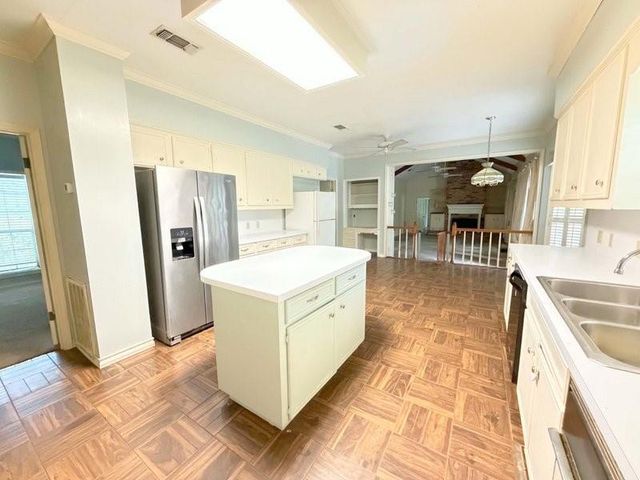 1123 Creekwood Street, Crockett, TX 75835