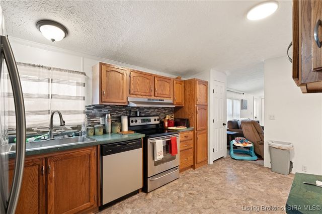 5137 N Vanlaningham Road, Milltown, IN 47145