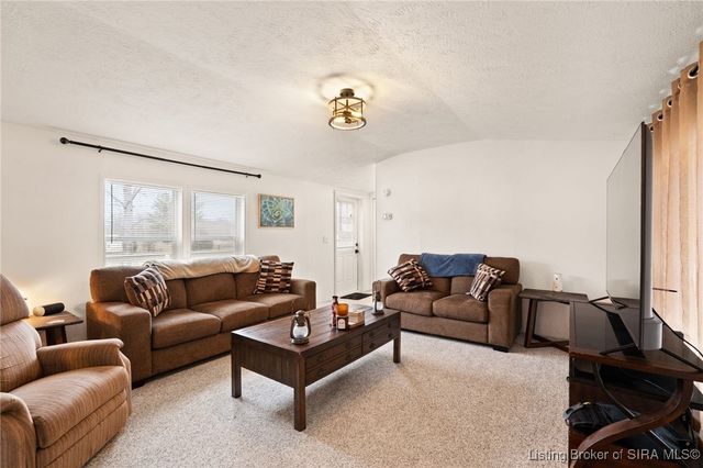 5137 N Vanlaningham Road, Milltown, IN 47145