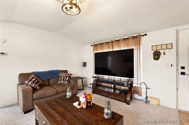 5137 N Vanlaningham Road, Milltown, IN 47145