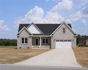 1102 W Carthage Road, Lumberton, NC 28360
