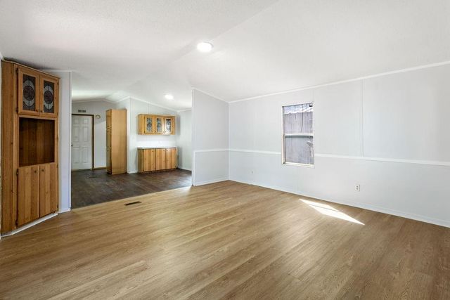 13173 S Lee Shore Drive, Willis, TX 77318