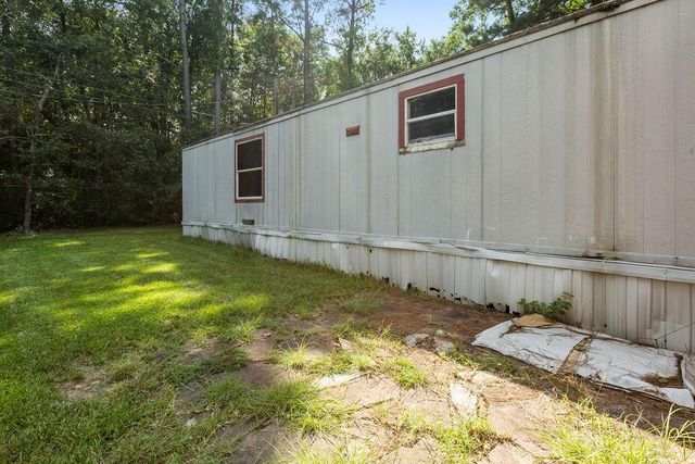 13173 S Lee Shore Drive, Willis, TX 77318