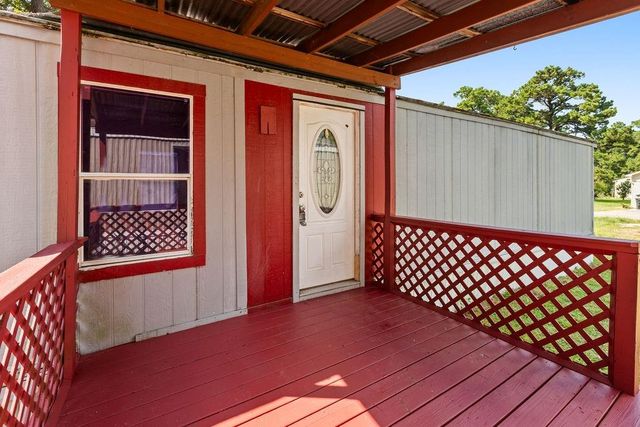 13173 S Lee Shore Drive, Willis, TX 77318