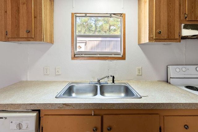 13173 S Lee Shore Drive, Willis, TX 77318