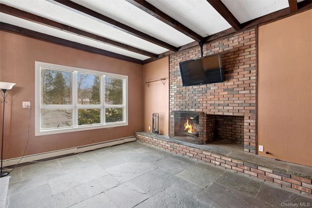 50 Laurelton Avenue, Selden, NY 11784