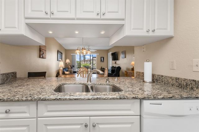 4000 OAKVIEW DRIVE L4, Port Charlotte, FL 33980