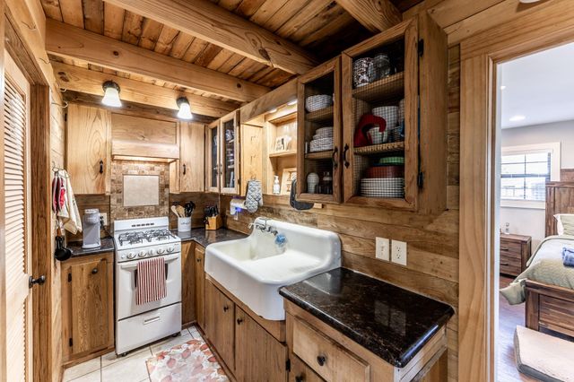 2991 State Highway 75 N, Huntsville, TX 77320