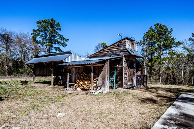 2991 State Highway 75 N, Huntsville, TX 77320