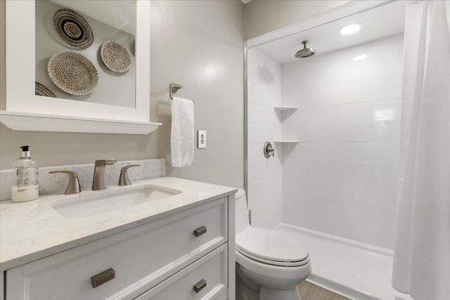 1206 Nature LN, Union Hall, VA 24176