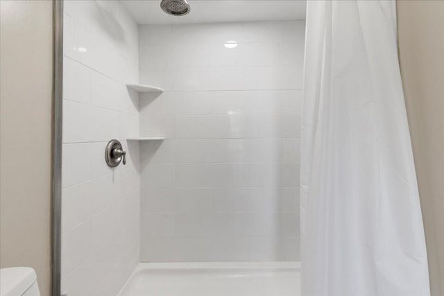 1206 Nature LN, Union Hall, VA 24176