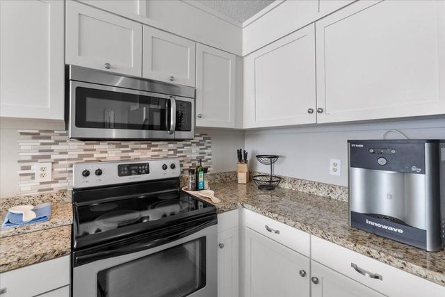 1206 Nature LN, Union Hall, VA 24176