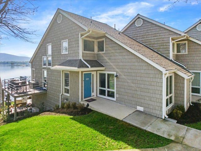 1206 Nature LN, Union Hall, VA 24176