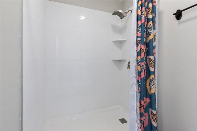 1206 Nature LN, Union Hall, VA 24176