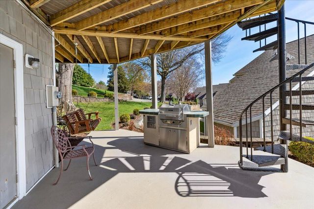 1206 Nature LN, Union Hall, VA 24176