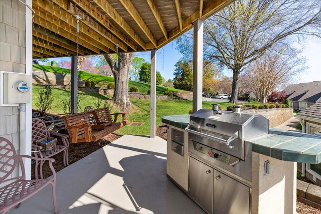 1206 Nature LN, Union Hall, VA 24176