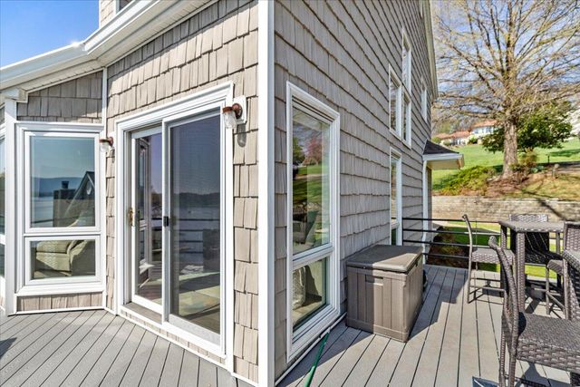 1206 Nature LN, Union Hall, VA 24176