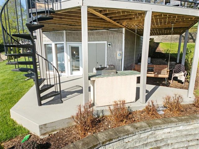 1206 Nature LN, Union Hall, VA 24176