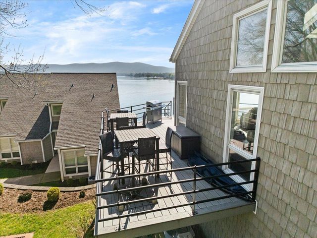 1206 Nature LN, Union Hall, VA 24176