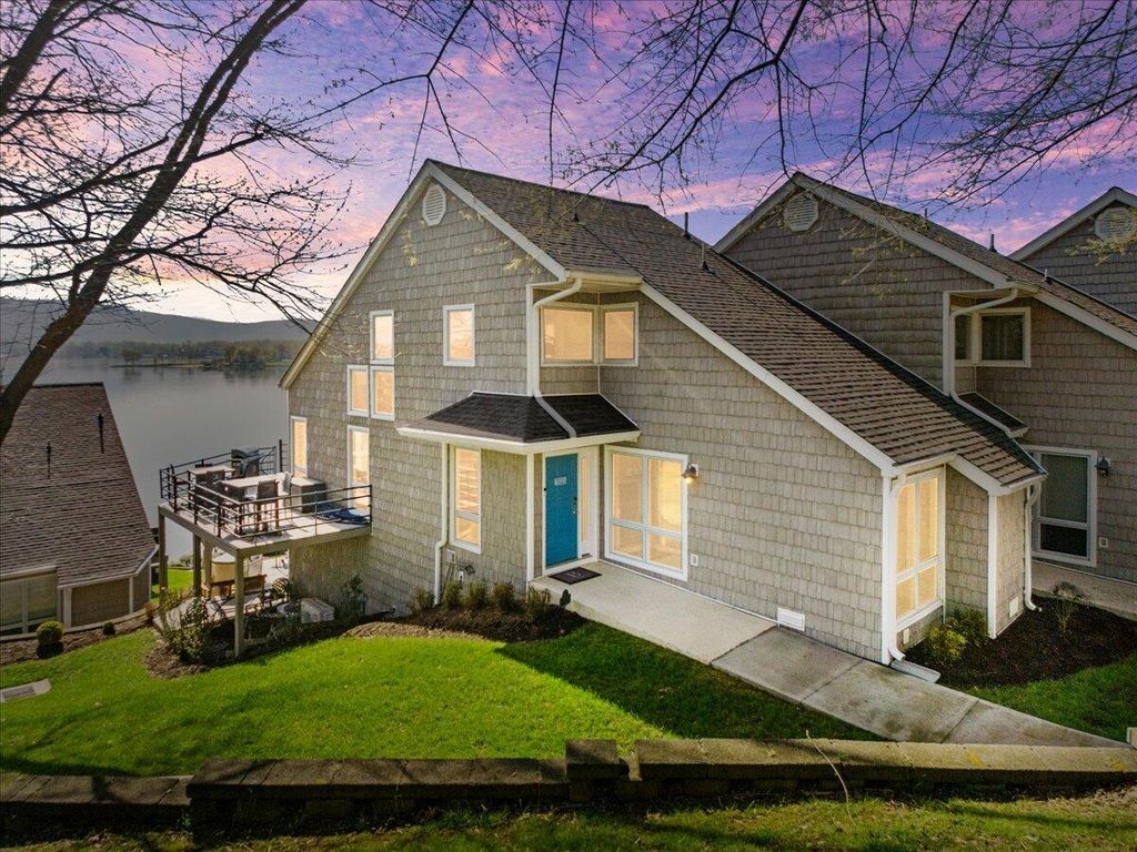 1206 Nature LN, Union Hall, VA 24176