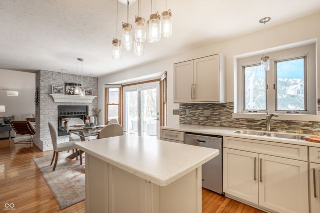 425 Savannah Lane, Westfield, IN 46074